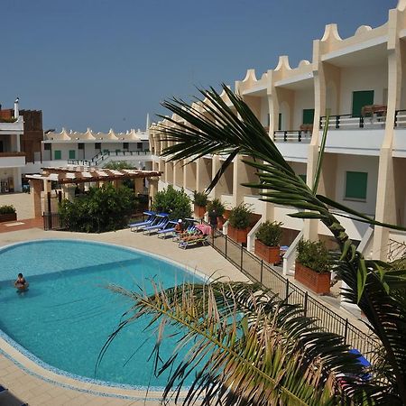 Cala Saracena Resort Торре-Вадо Экстерьер фото