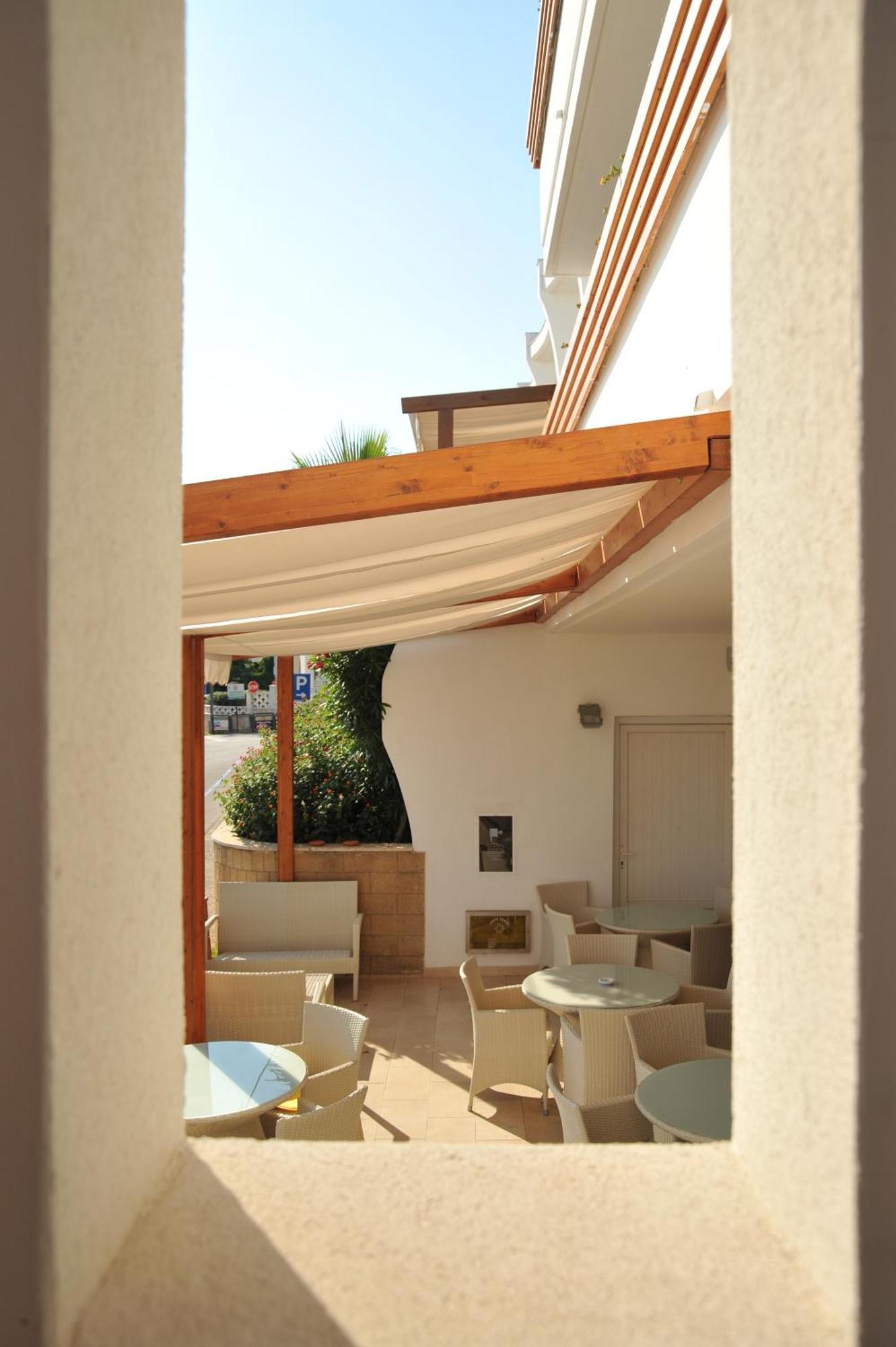 Cala Saracena Resort Торре-Вадо Экстерьер фото